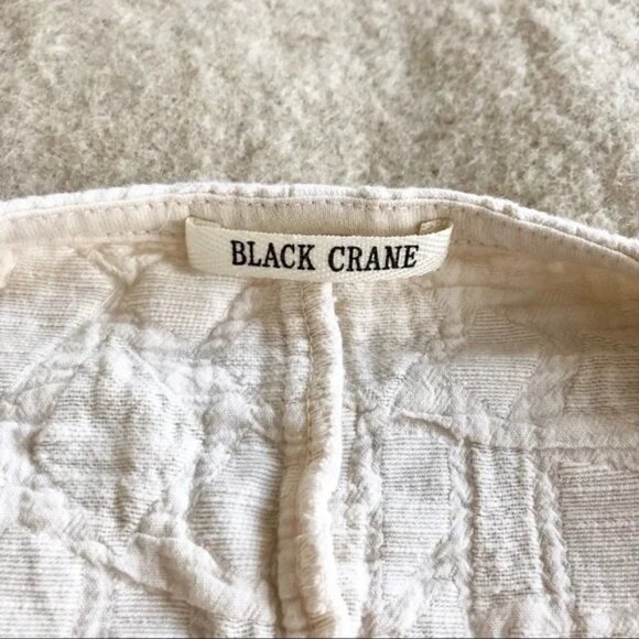 Black Crane textured jacquard top. XS. Cream color. - Picture 3 of 6